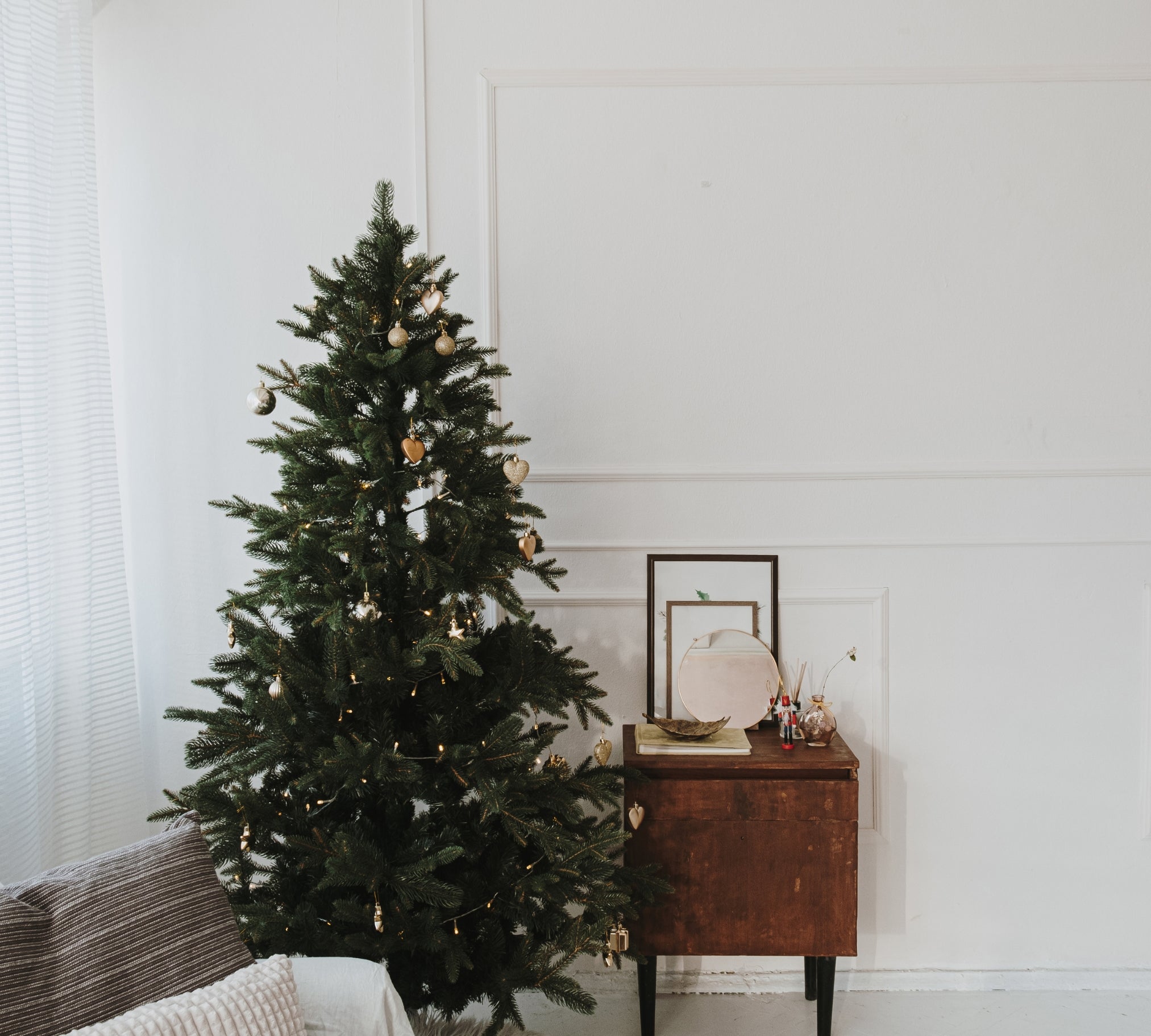 Holiday Beauty & Wellness Gift Guides For Everyone On Your List