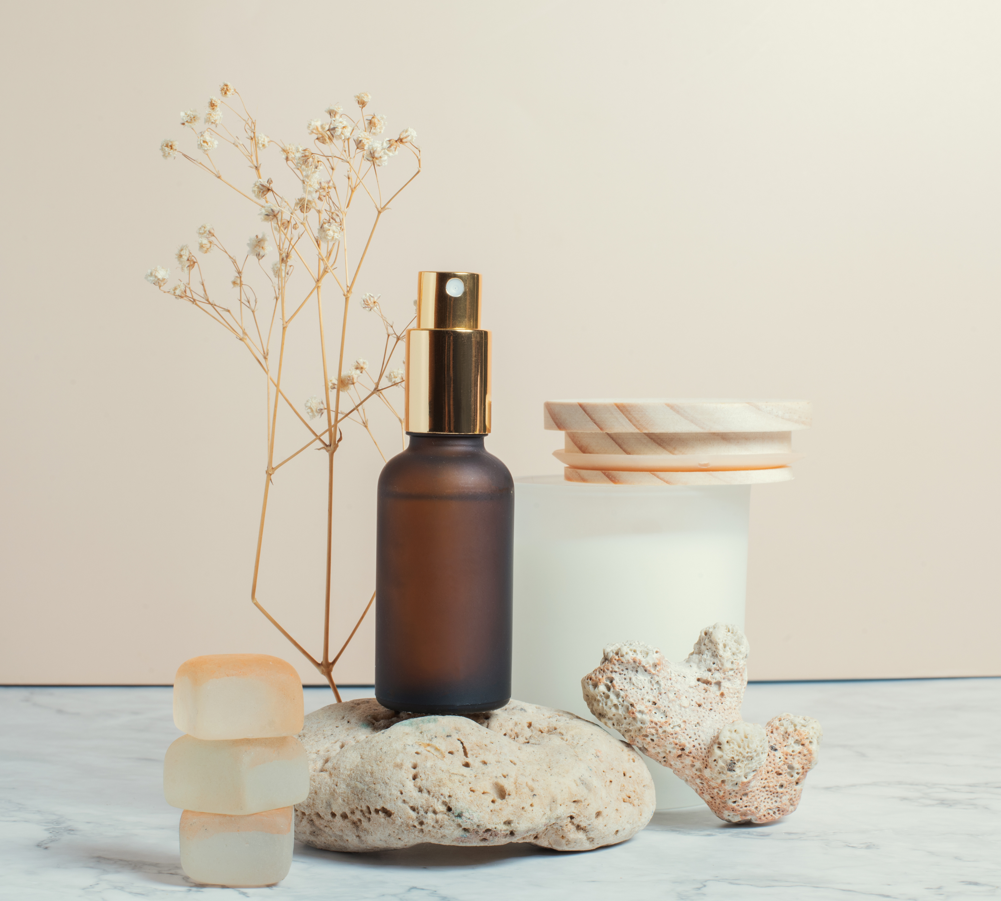 My Favorite Fall Things: Exfoliating Lip Balms, Hydrating Bath Oils, Warm Scents & Skincare Musts