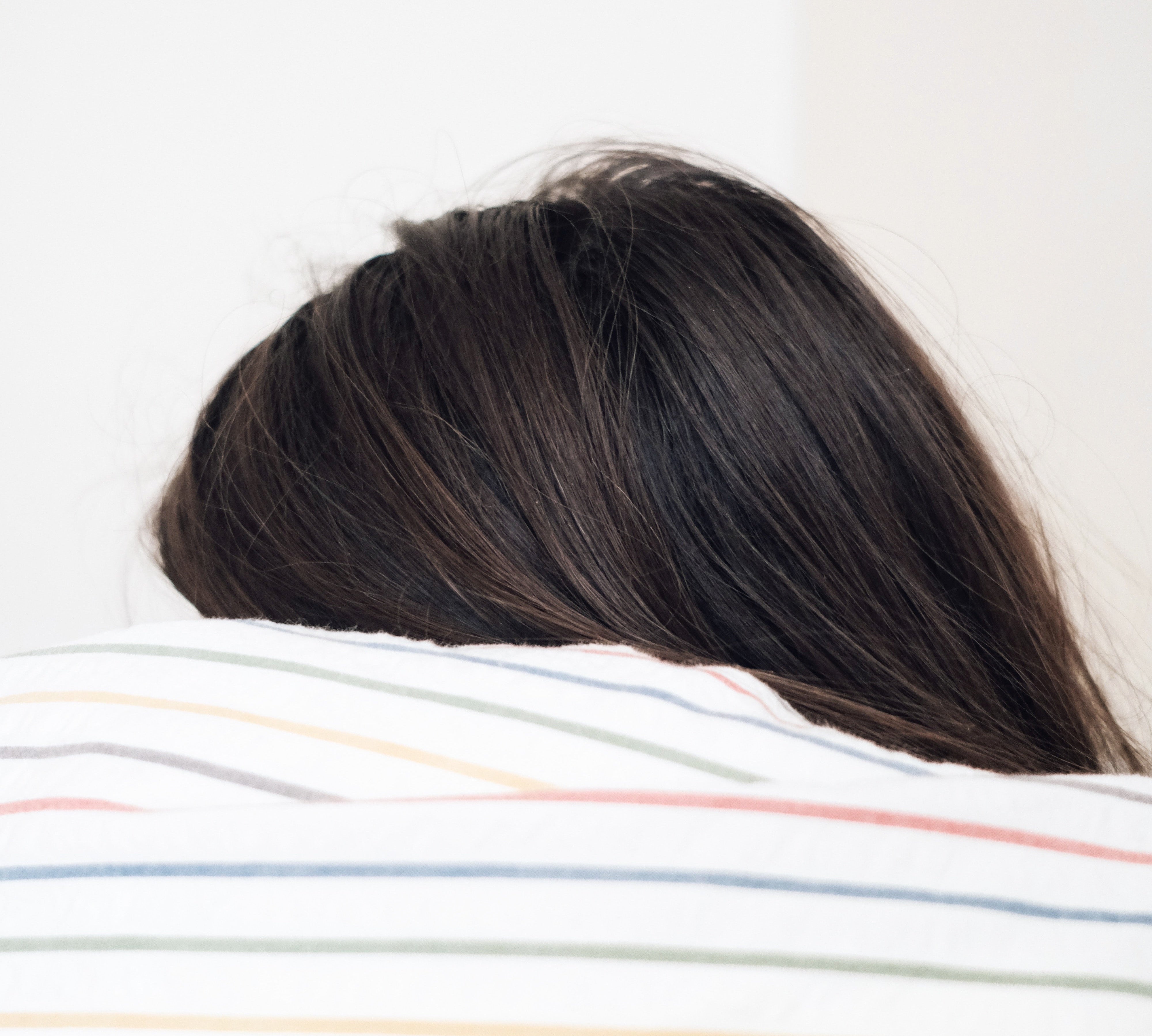 Your Complete Guide to Clearing Acne: The Best Ingredients, Devices & Habits