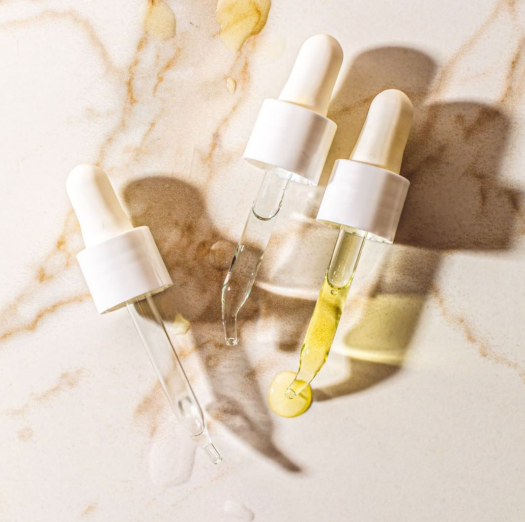 How to Layer Skincare Active Ingredients for Multiple Skin Concerns (Without Overdoing It)