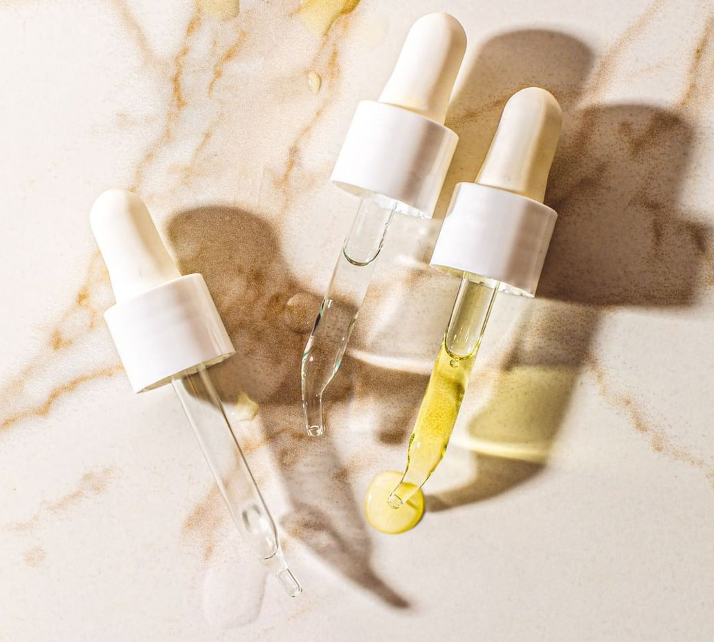 How to Layer Skincare Active Ingredients for Multiple Skin Concerns (Without Overdoing It)